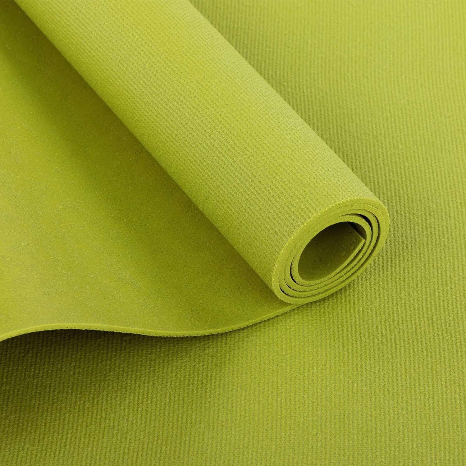 Gerollte grüne Yogamatte. Olivgrüne Farbe. Detailaufnahme.