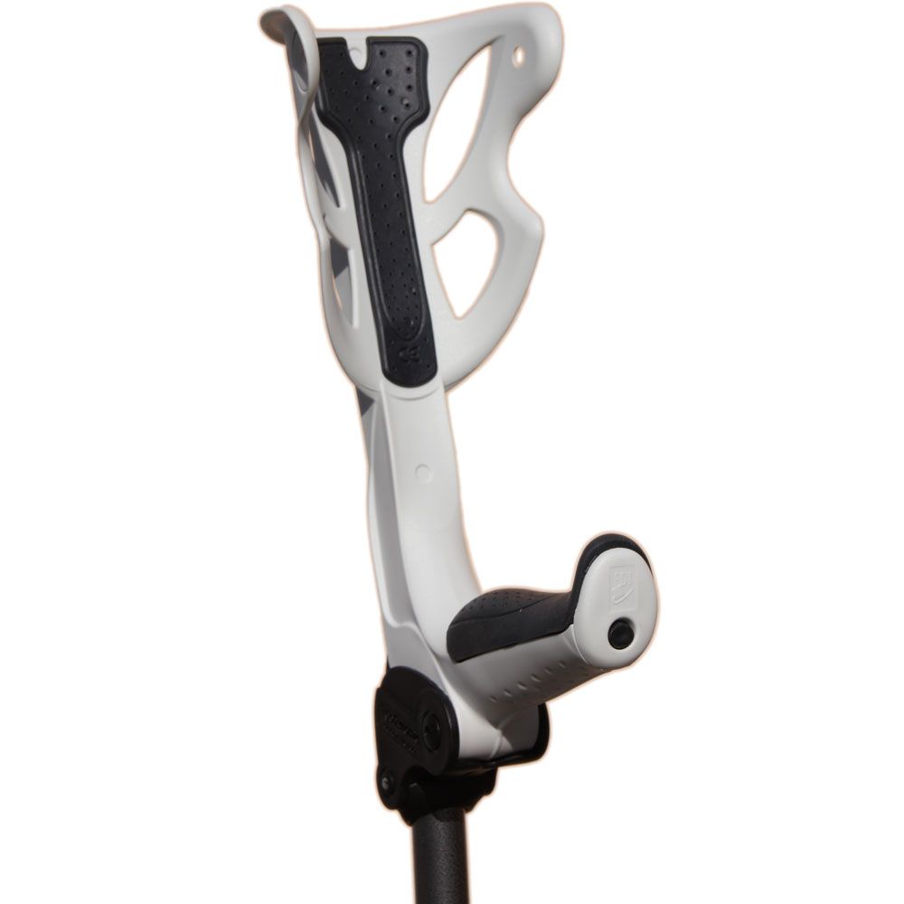 Ergonomische Unterarmgehstütze, weiß und schwarz, mit verstellbarem Griff.