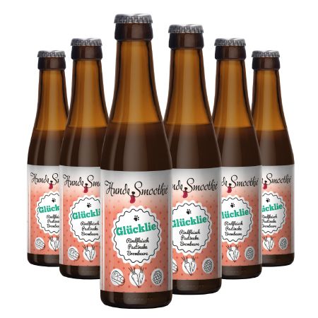 Sechs Flaschen mit Etiketten. Aufschrift: Glücklie, Rindfleisch, Pastinake, Brombeere. Braune Flaschen, silberne Verschlüsse.