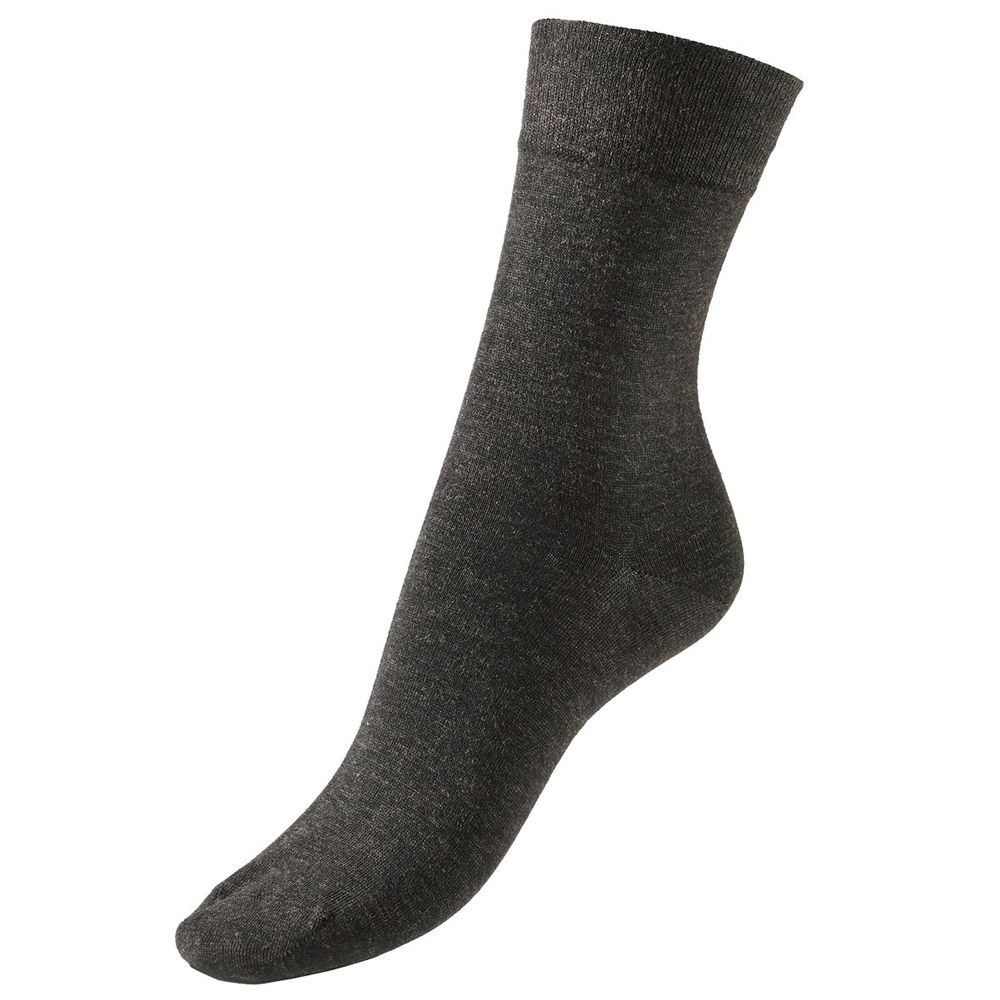 Graue Socke, aus Stoff. Blick von der Seite. Der Schaft ist gerippt.