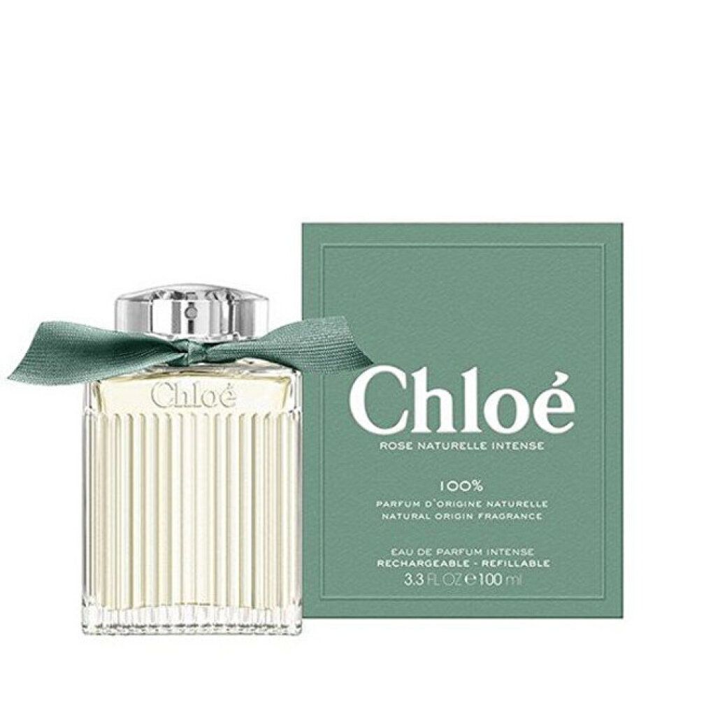 Produkt mit Verpackung. Flakon mit grünem Band und Verpackung. Aufschrift: Chloé, Rose Naturelle Intense.