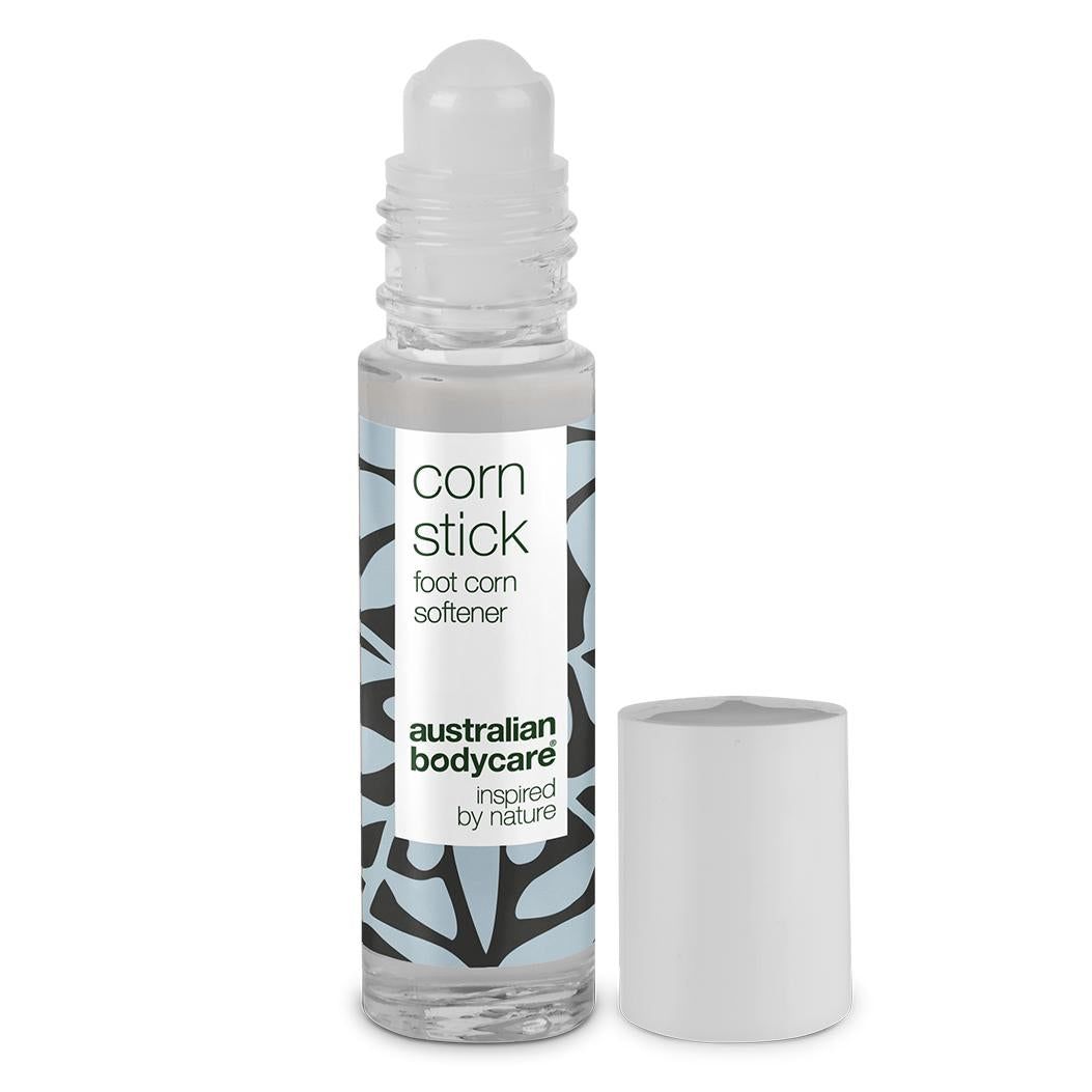 Roll-on fles met witte dop. Opschrift: corn stick, foot corn softener, australian bodycare.