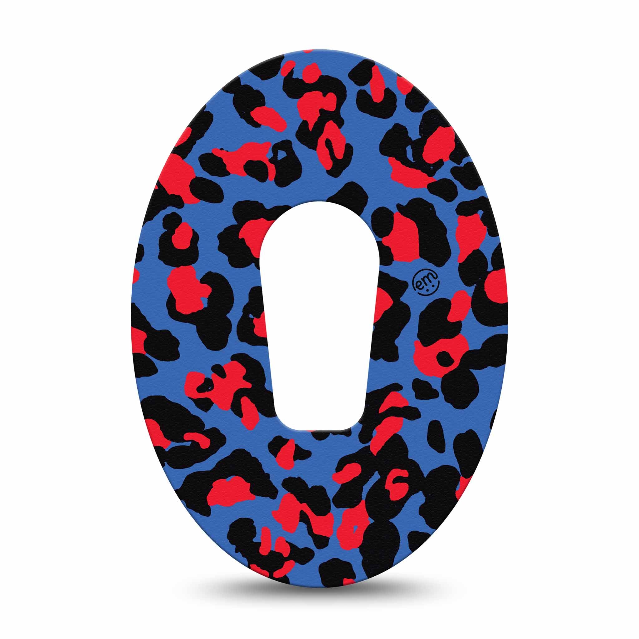Einzelnes Pflaster mit Leopardenmuster. Blau, rot und schwarz. Ovale Form mit Aussparung.