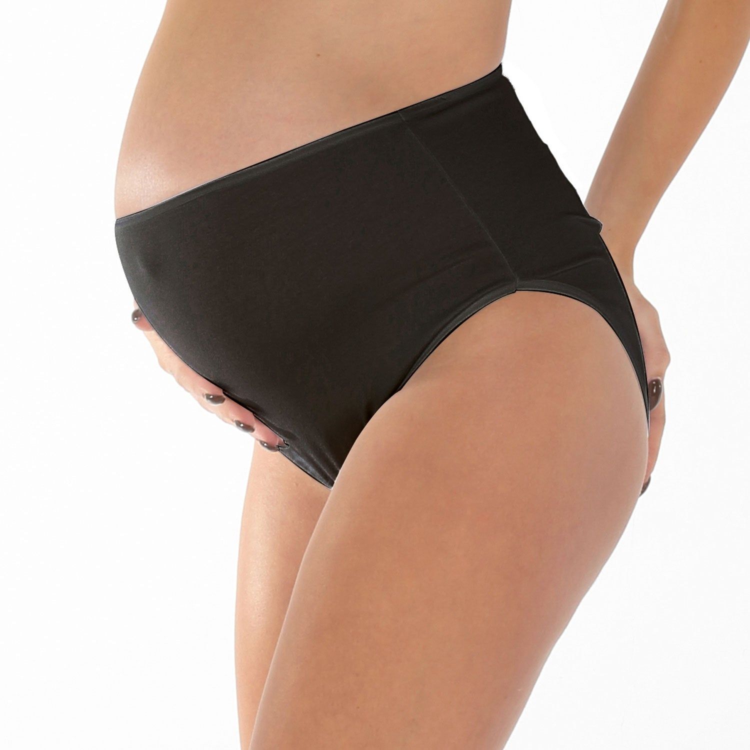 Größentabelle mit einer Frau, die eine weiße Unterhose trägt. Logo MYSANITY.