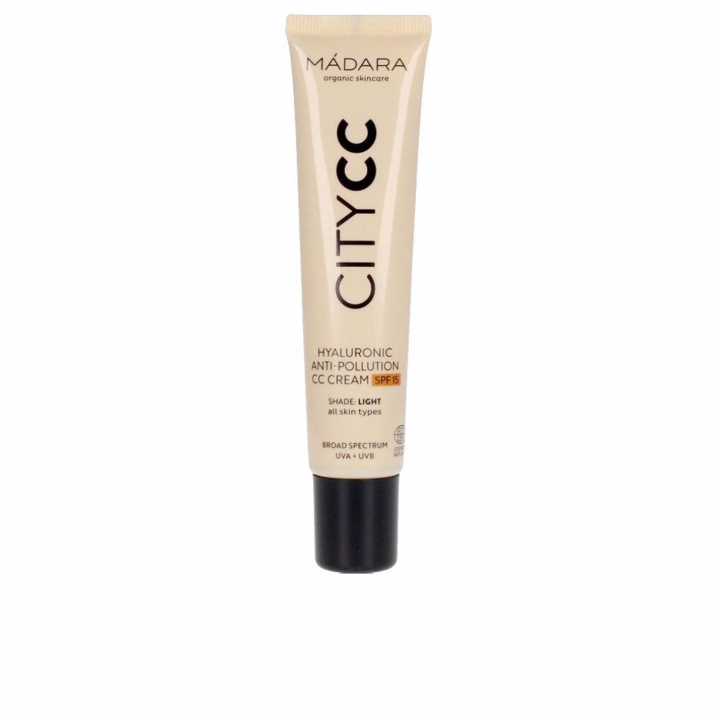 Creme-Tube. Aufschrift: CITY CC, Hyaluronic Anti-Pollution CC Cream SPF 15. Hellbeige. COSMOS NATURAL.