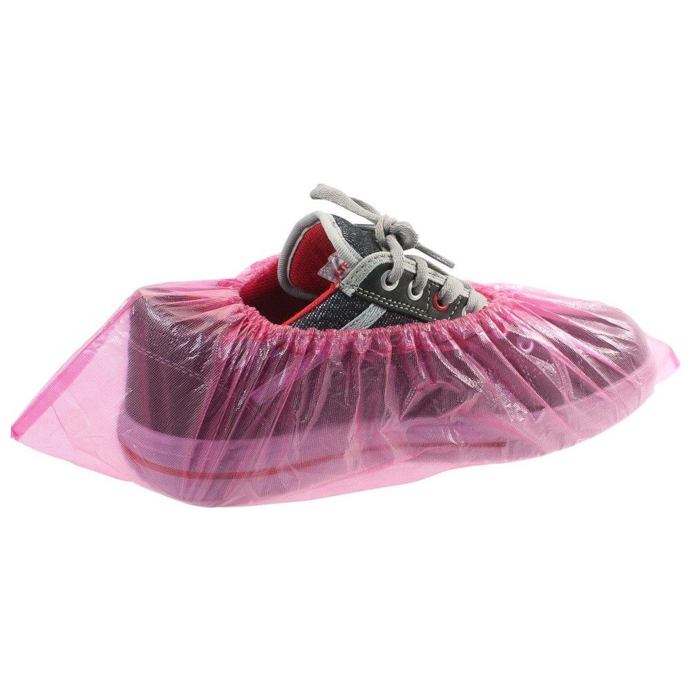 Magentafarbener Überschuh aus Kunststoff, über einem Schuh getragen. Der Schuh ist teilweise sichtbar.