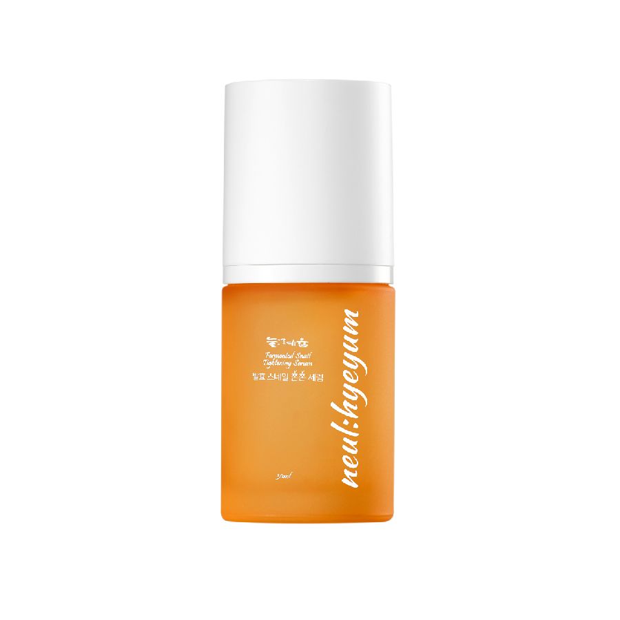 Orangefarbene Flasche mit weißem Deckel. Aufschrift: neul:hyeyum, Fermented Snail Tightening Serum.