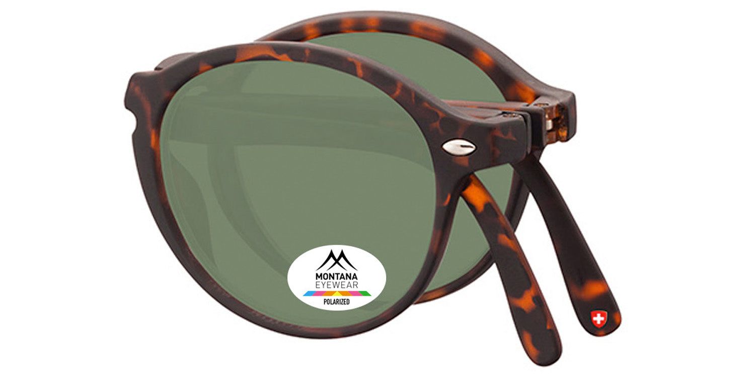 Faltbare Sonnenbrille, braun-meliert. Runde Gläser, grün getönt. Logo und Polarized-Aufkleber. Schweizer Kreuz am Bügel.