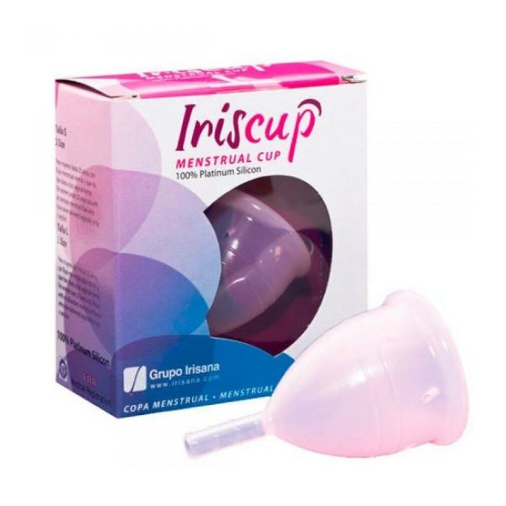Iriscup Menstruationstasse und Verpackung. Rosa Silikonbecher mit Stiel. Verpackung mit Produktnamen und Logo.