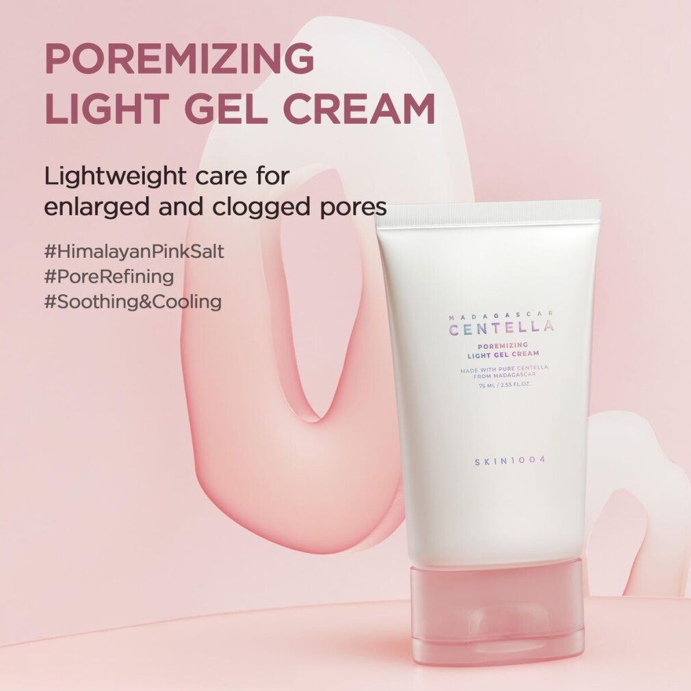 Weiße Tube mit rosa Verschluss. Aufschrift: MADAGASCAR CENTELLA Poremizing Light Gel Cream. Marke: SKIN1004.