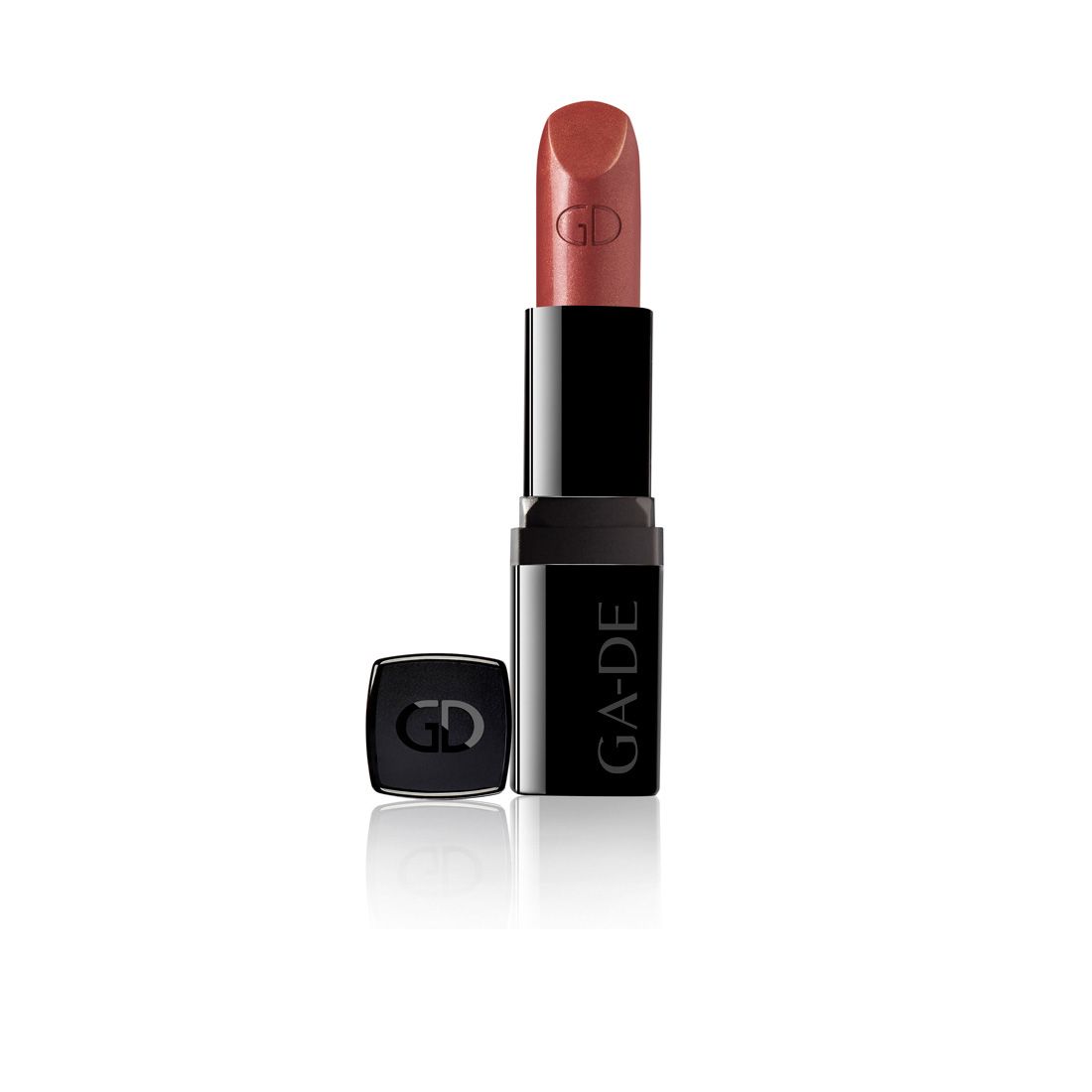 Lippenstift mit rosafarbenem Stift. Schwarze Hülse mit GD-Logo und Schriftzug GA-DE. Kappe daneben.