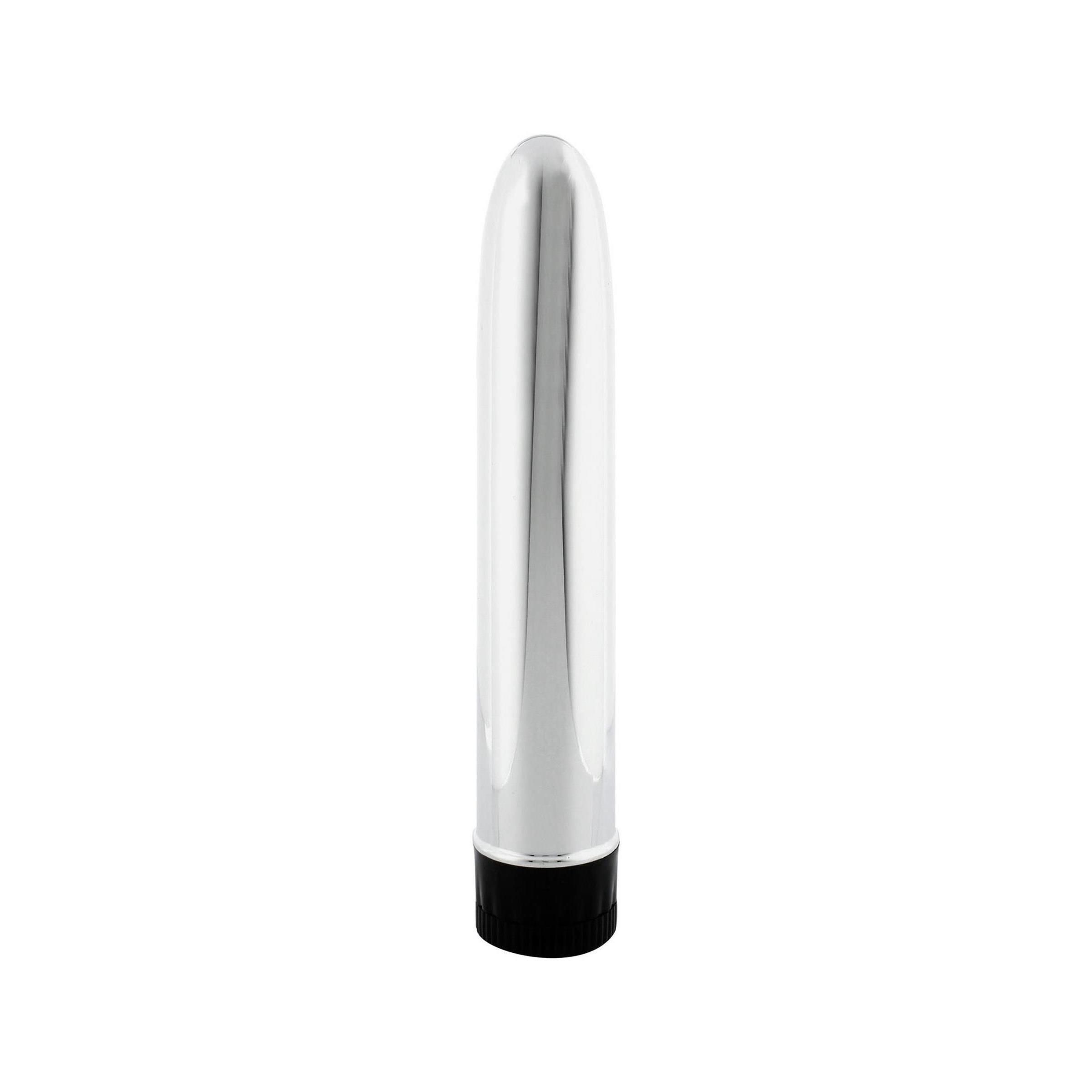Silberfarbener Vibrator mit abgerundeter Spitze und schwarzem Sockel.
