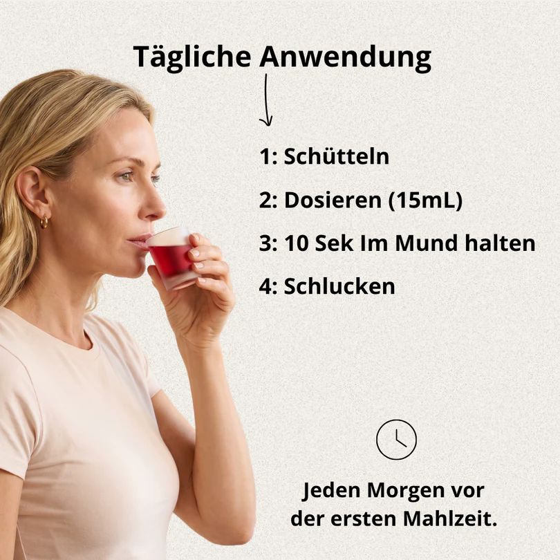 Frau trinkt aus kleinem Messbecher. Anleitung zur täglichen Anwendung.
