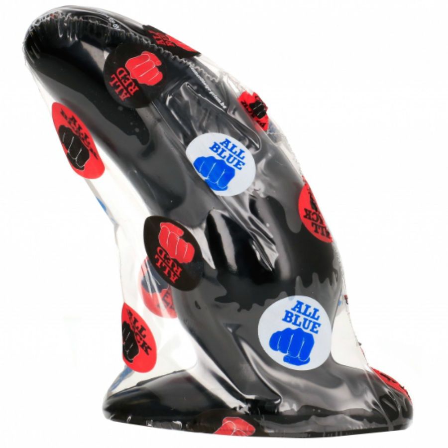 Schwarzer Dildo in transparenter Verpackung mit roten und blauen Aufklebern.