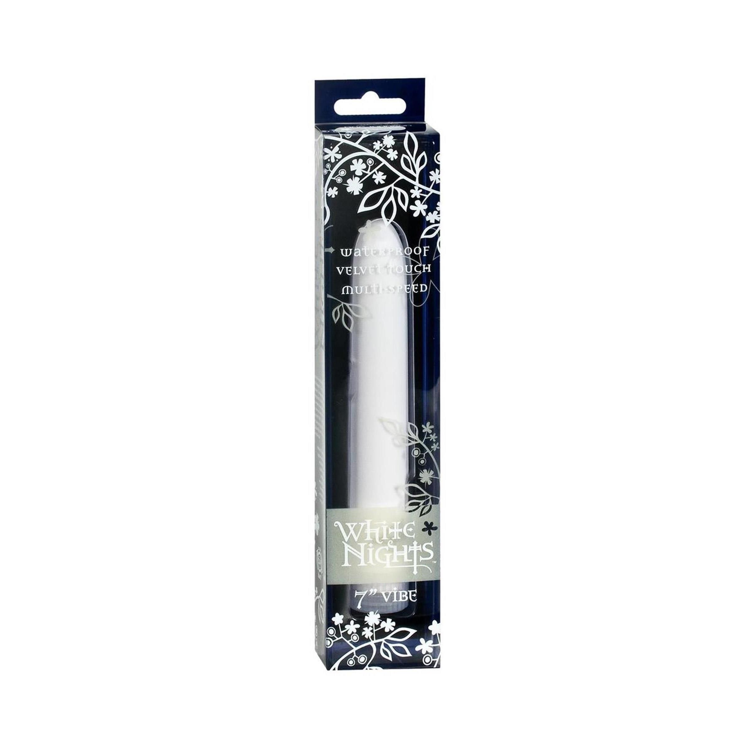 Weißer Vibrator in Verpackung. Aufschrift: Waterproof, Velvet Touch, Multi-Speed. Marke: White Nights.