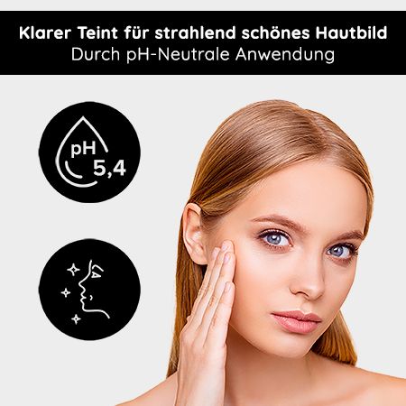 Eine Frau mit heller Haut, die ihr Gesicht berührt. Auf dem Bild sind zwei Symbole zu sehen: ein Tropfen mit pH 5,4 und ein Gesicht mit Sternen. Der Text lautet: "Klarer Teint für strahlend schönes Hautbild durch pH-Neutrale Anwendung".