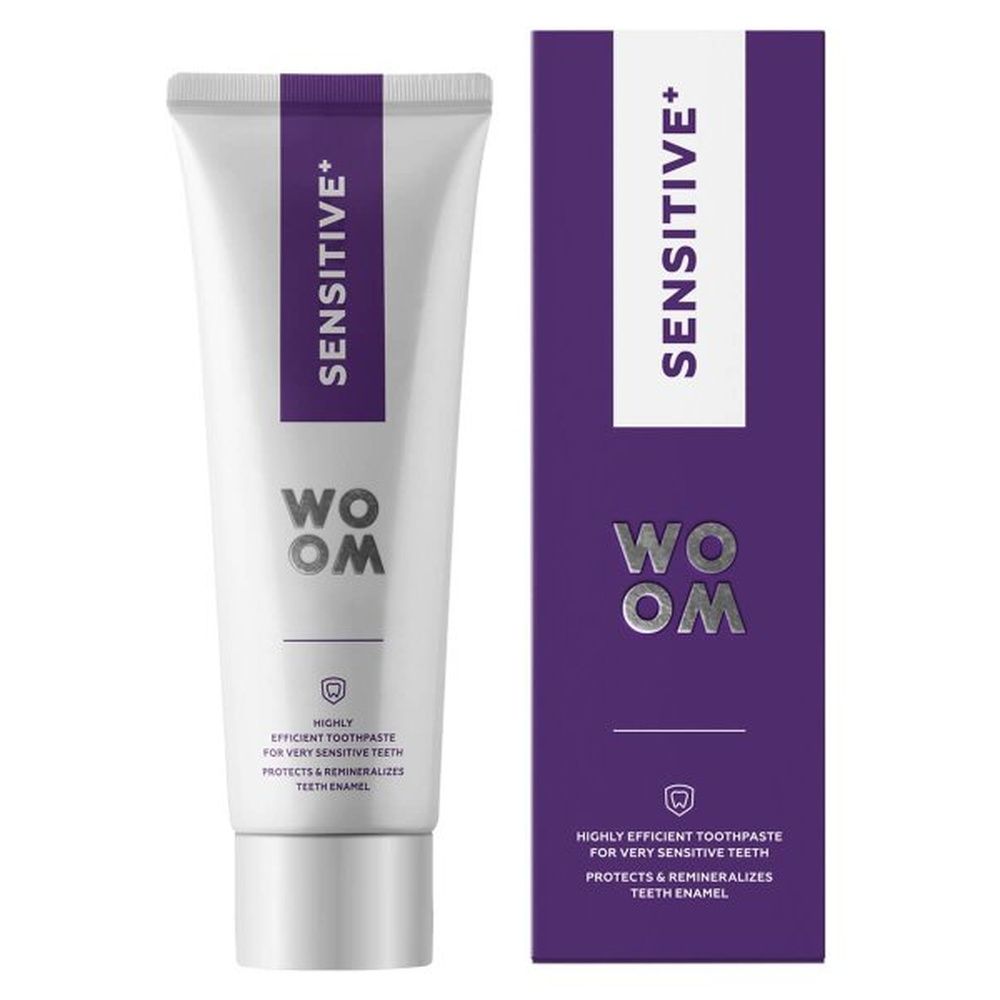 Zahnpasta-Tube und Schachtel WOOM SENSITIVE+. Lila Verpackung. Text: SENSITIVE+, WOOM, Schutzschild-Symbol, Text.