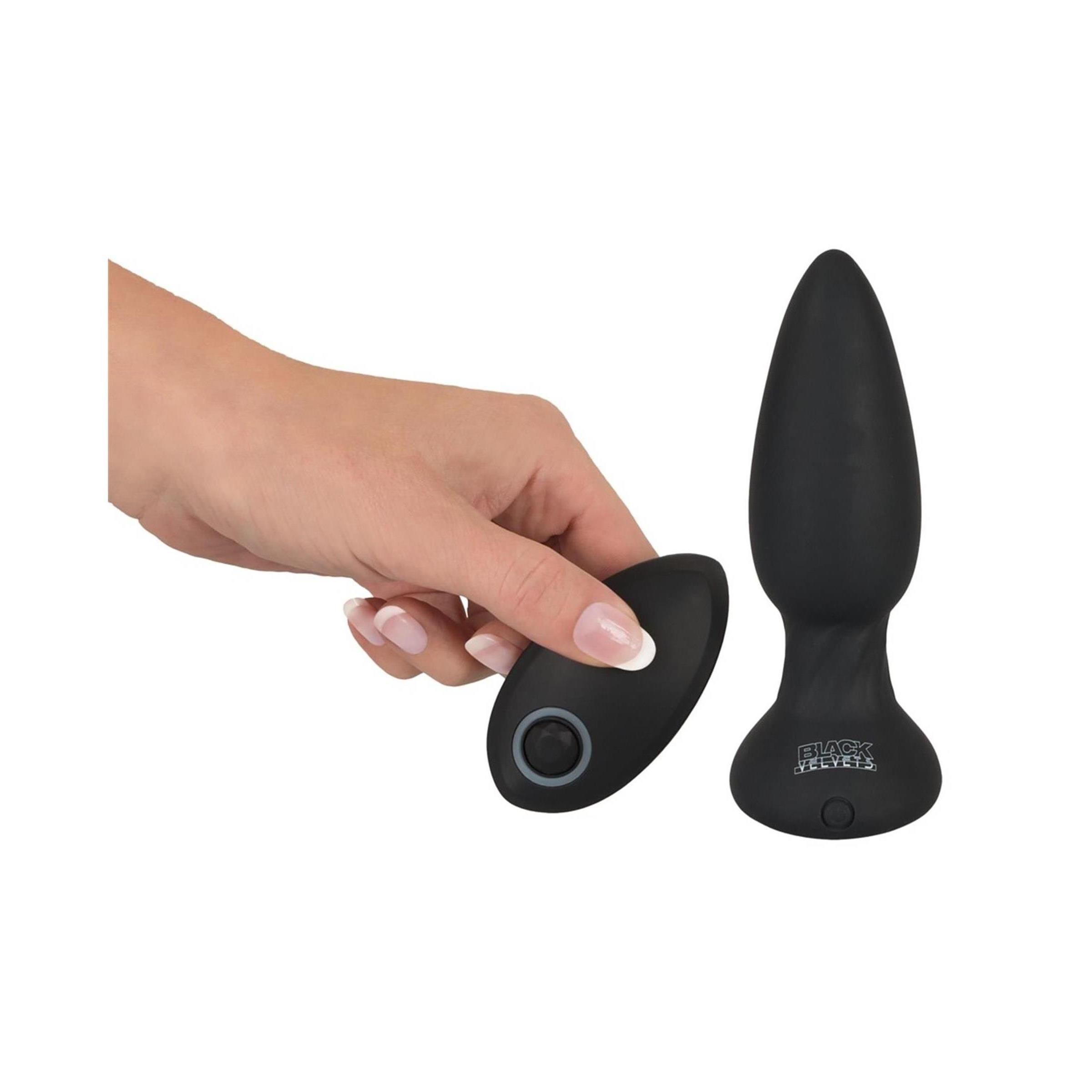 Black Velvets - RC Vibrating Plu