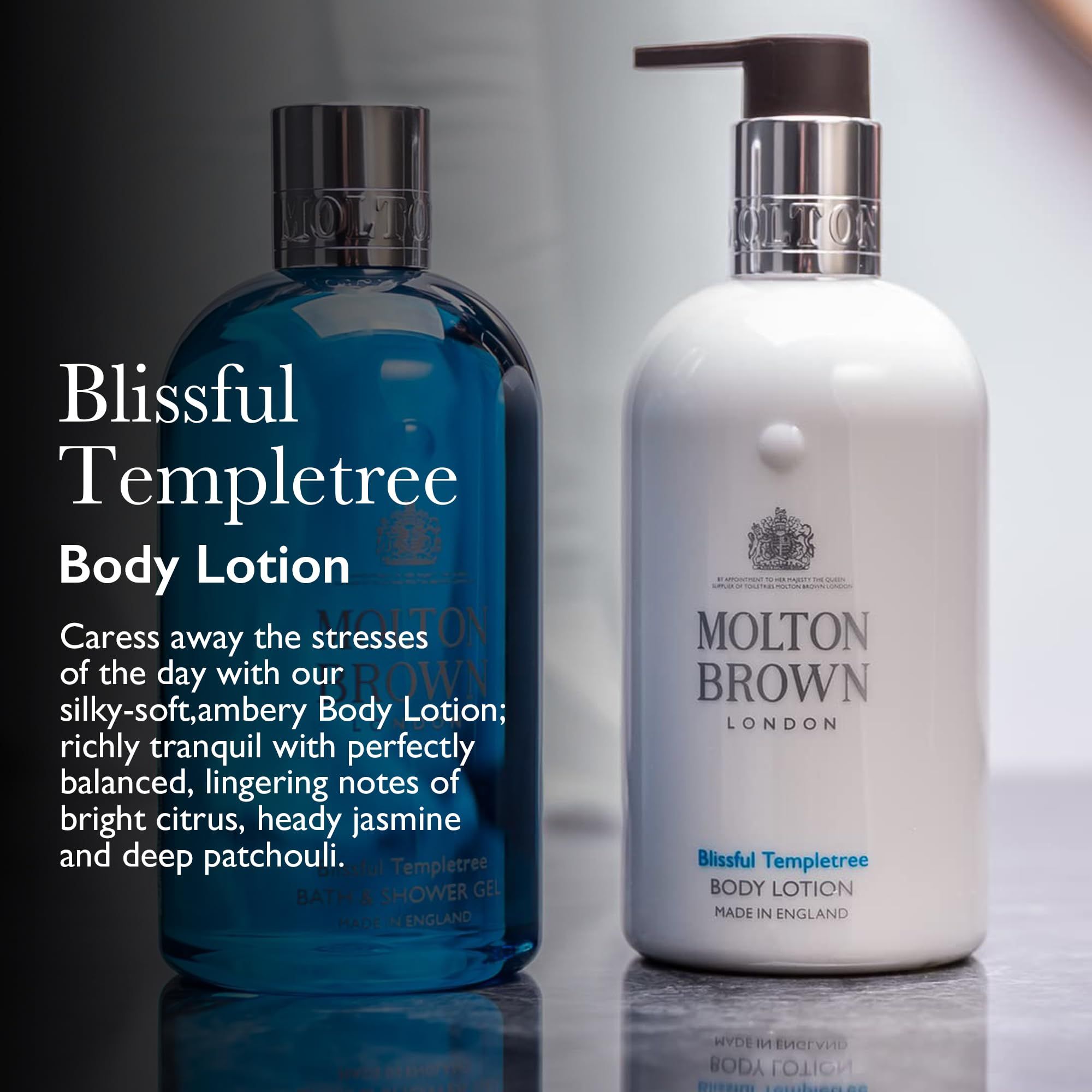 Zwei Flaschen Blissful Templetree Body Lotion. Eine blaue und eine weiße Flasche. Text: Molton Brown London, Body Lotion.