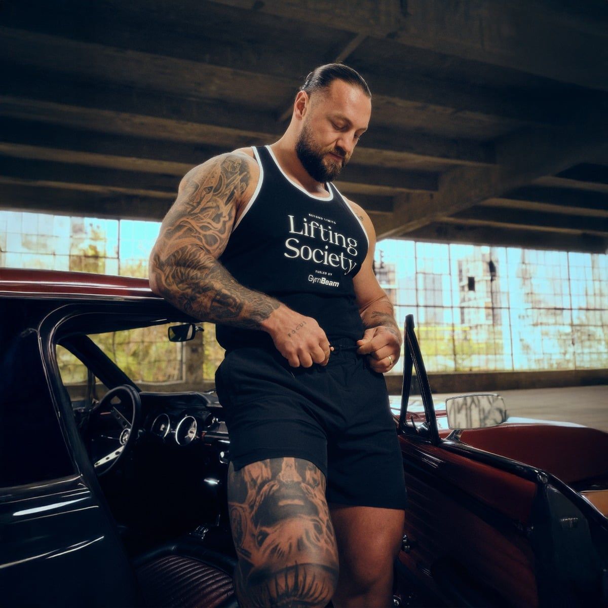 GymBeam Shorts Herren Base regular mit Kordelzug und Reißverschlusstaschen in Schwarz
