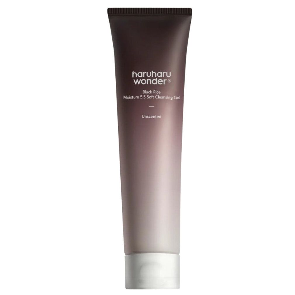 Tube mit Produktaufschrift. Schwarzer Reis Moisture 5.5 Soft Cleansing Gel. Unscented. Farbverlauf von Schwarz zu Rosa.