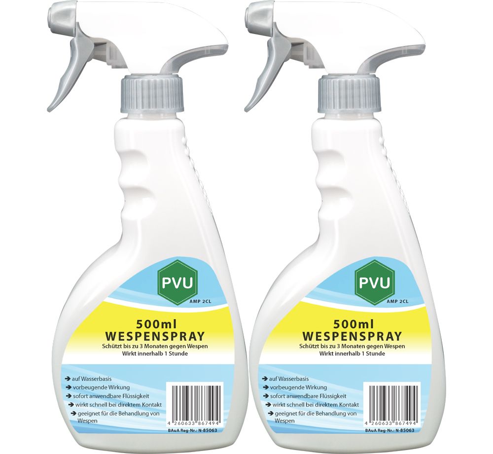 Zwei Flaschen PVU Wespenspray. Weiße Flaschen mit Sprühkopf. Etikett mit Produktnamen und Text. 500ml.