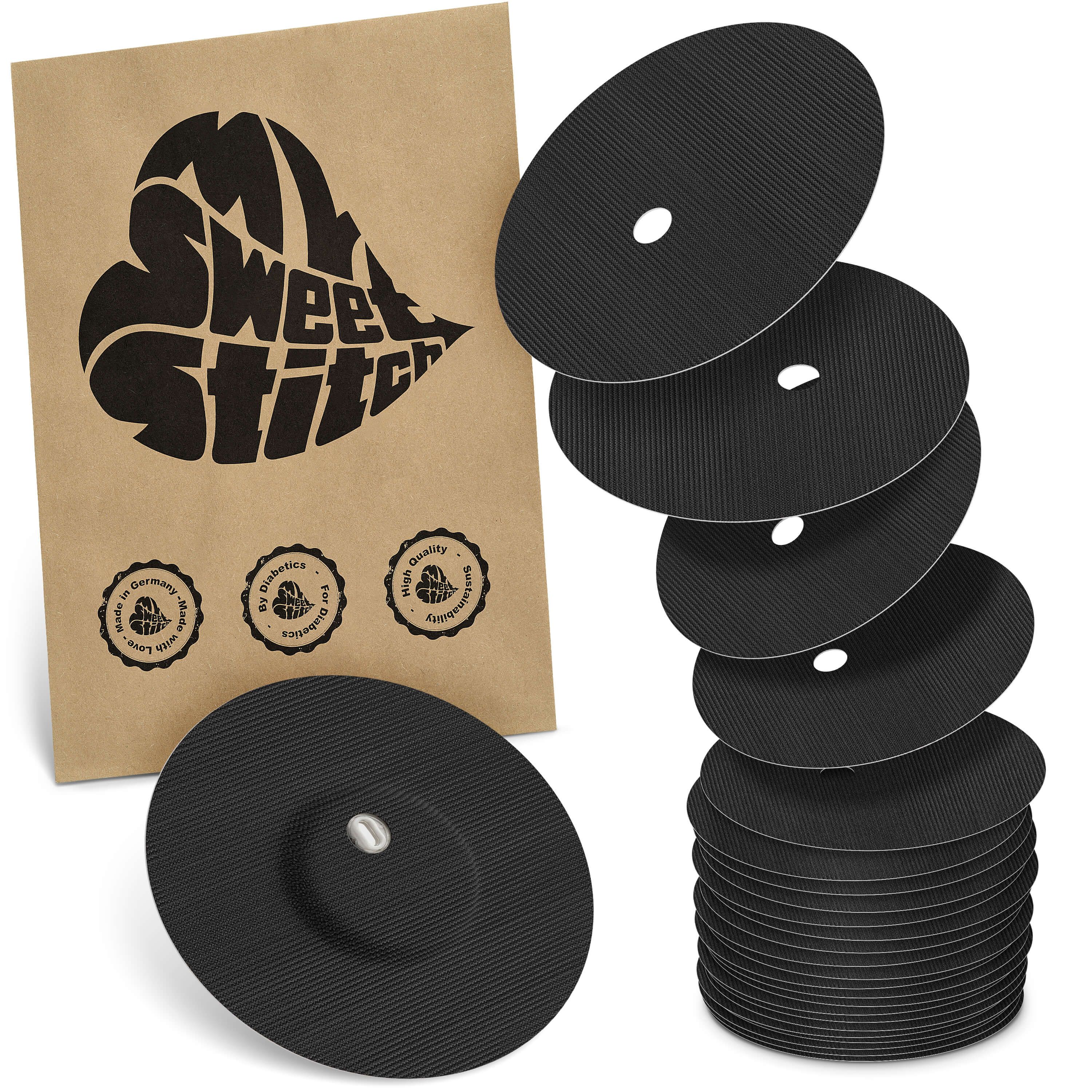 Braune Verpackung mit Logo. Schwarze, runde Pflaster mit Belüftungsloch. Stapel und einzelnes Pflaster.