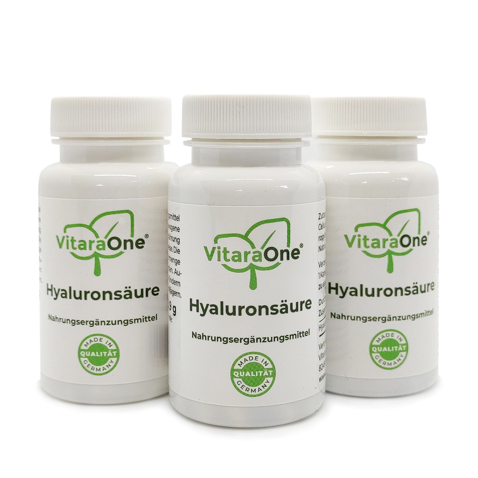 Drei weiße Flaschen mit Schraubverschluss. Etikett mit Logo, Produktname Hyaluronsäure und Qualitätszeichen.