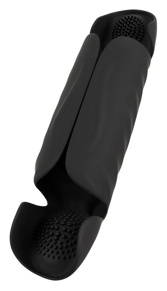 Schwarzes Produkt mit geriffelter Oberfläche und Noppen. Gezeigt in einer schrägen Ansicht.