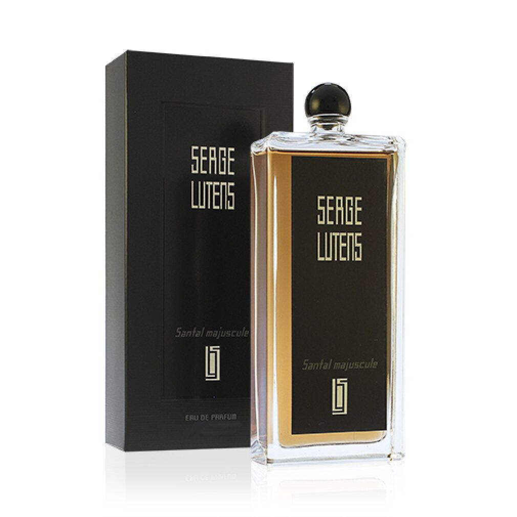Flakon und Schachtel. Aufschrift: SERGE LUTENS, Santal Majuscule. Schwarzer Flakon mit schwarzer Schachtel.