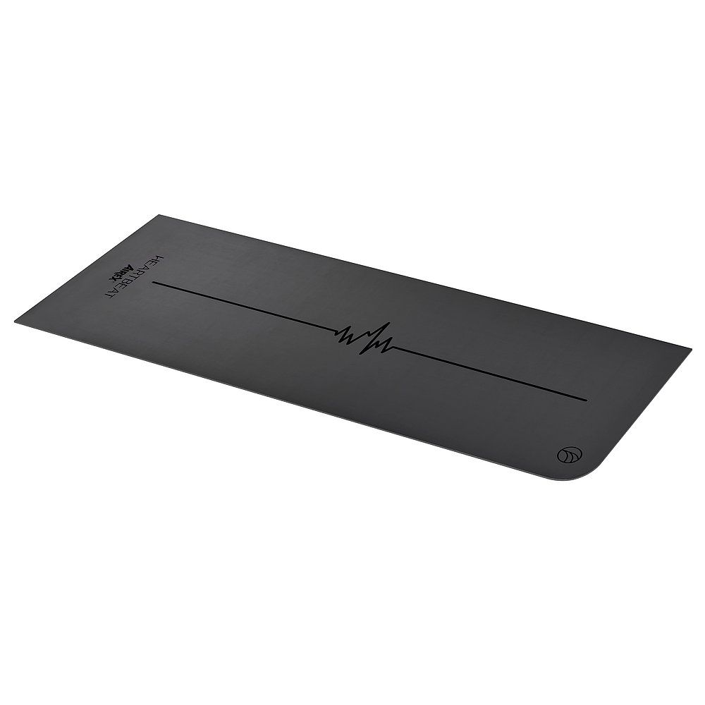 Schwarze Airex Yoga-Matte mit Herzschlag-Linie und "HEARTBEAT AIREX" Schriftzug.