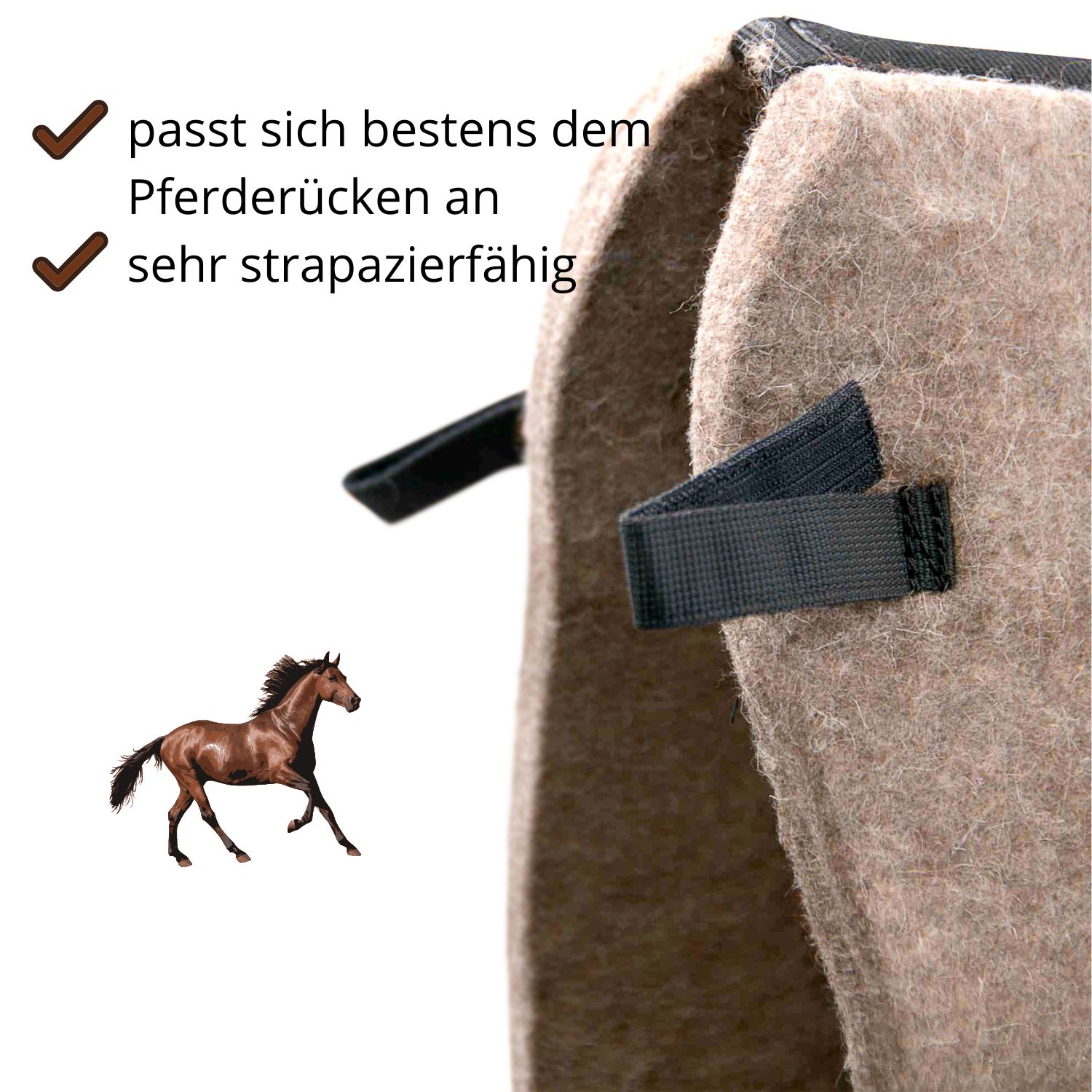 Detailansicht der Satteldecke. Passt sich dem Pferderücken an und ist strapazierfähig. Schwarze Riemen.