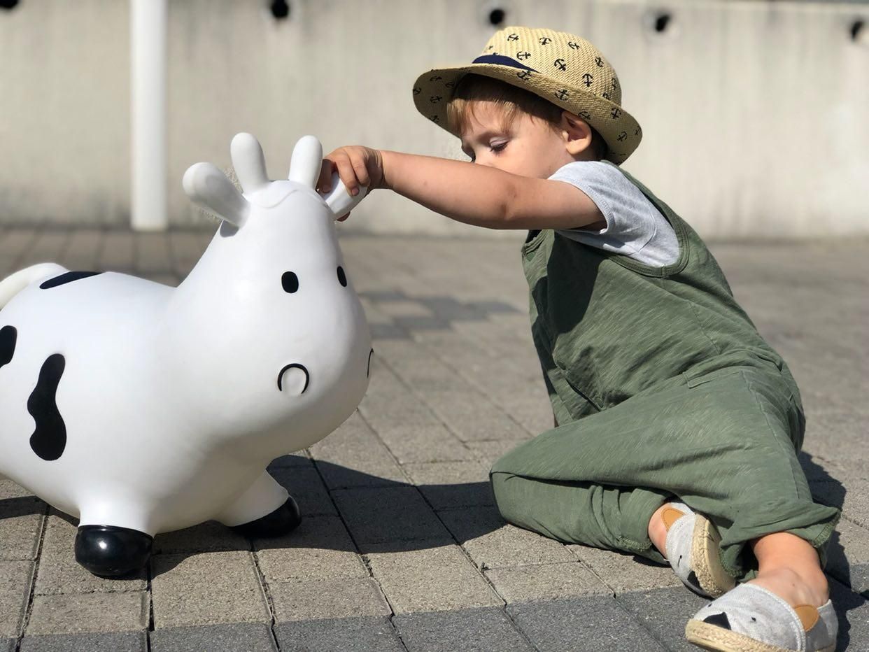 KidzzFarm Hüpftier - Betsy the Cow