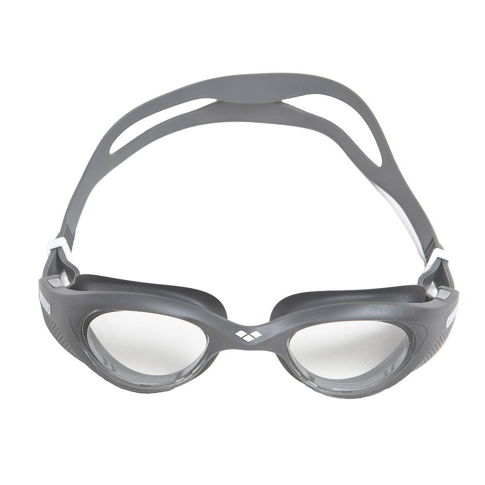 Graue Arena Schwimmbrille mit klaren Gläsern, breitem Nasensteg und verstellbarem Kopfband.