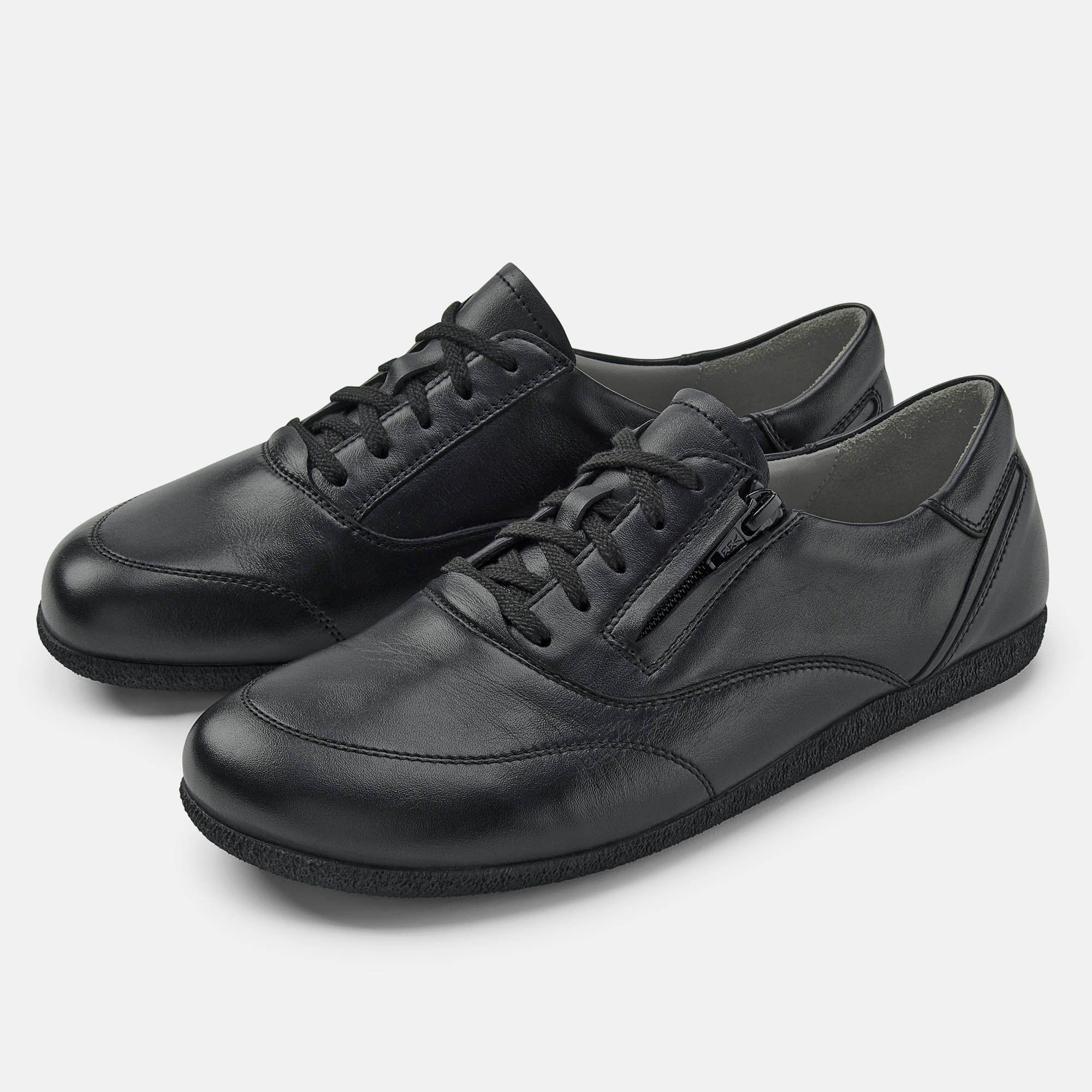 Schwarze BÄR Clea Damen-Schnürer. Leder, Schnürsenkel, Reißverschluss. Breite Passform. Zwei Schuhe nebeneinander.