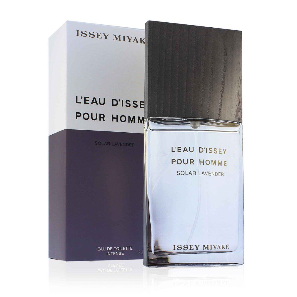 Flakon und Verpackung. Flakon rechteckig, graue Kappe. Verpackung weiß/lila. Aufschrift: L'Eau d'Issey pour Homme Solar Lavender.