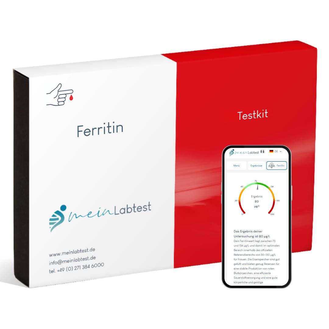 Weiß-roter Karton mit "Ferritin" und "Testkit" Beschriftung. Smartphone mit Ergebnisübersicht.