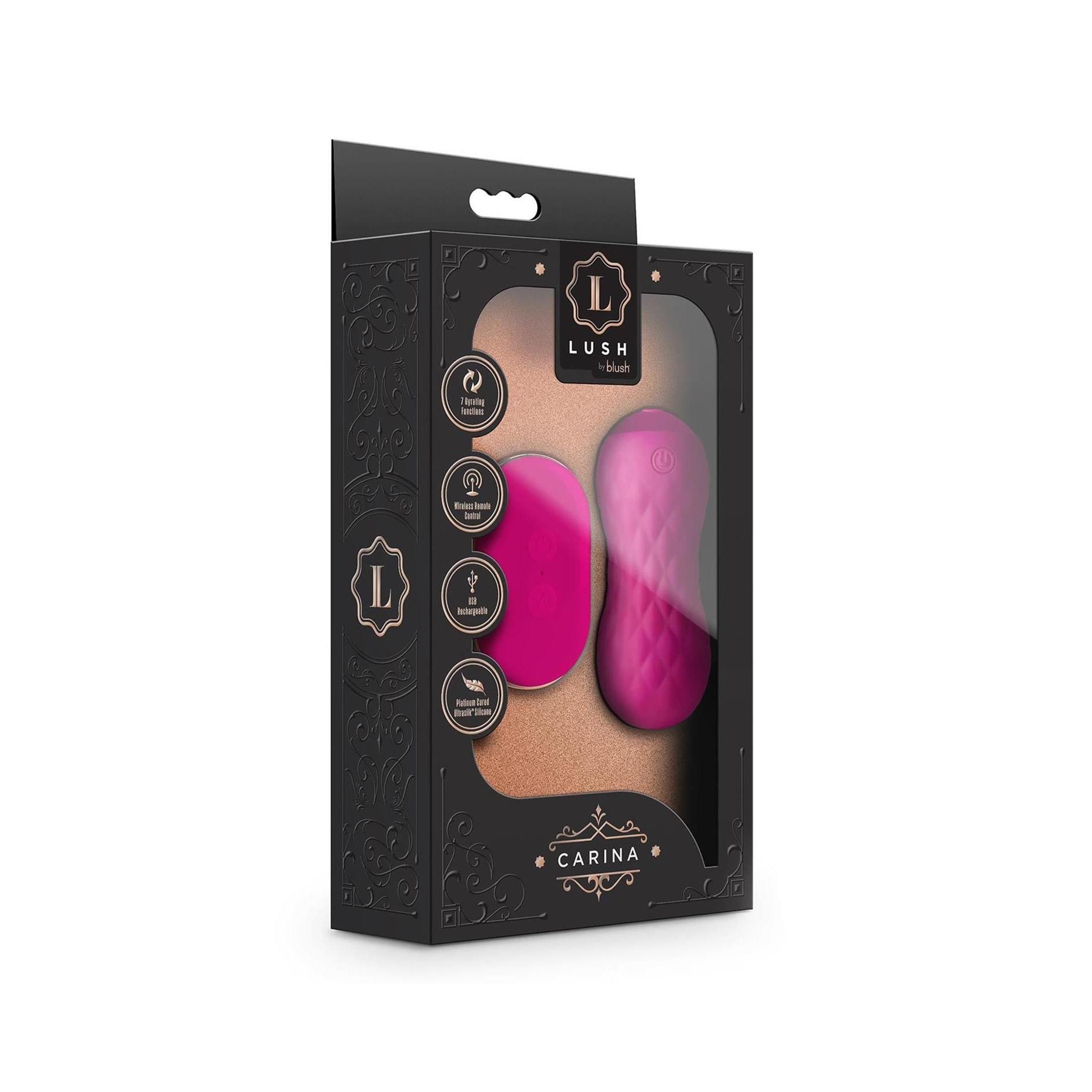 Verpackung von Blush - LUSH CARINA V. Schwarze Schachtel mit Sichtfenster. Enthält einen rosa Vibrator und eine Fernbedienung. Logo: „LUSH“.