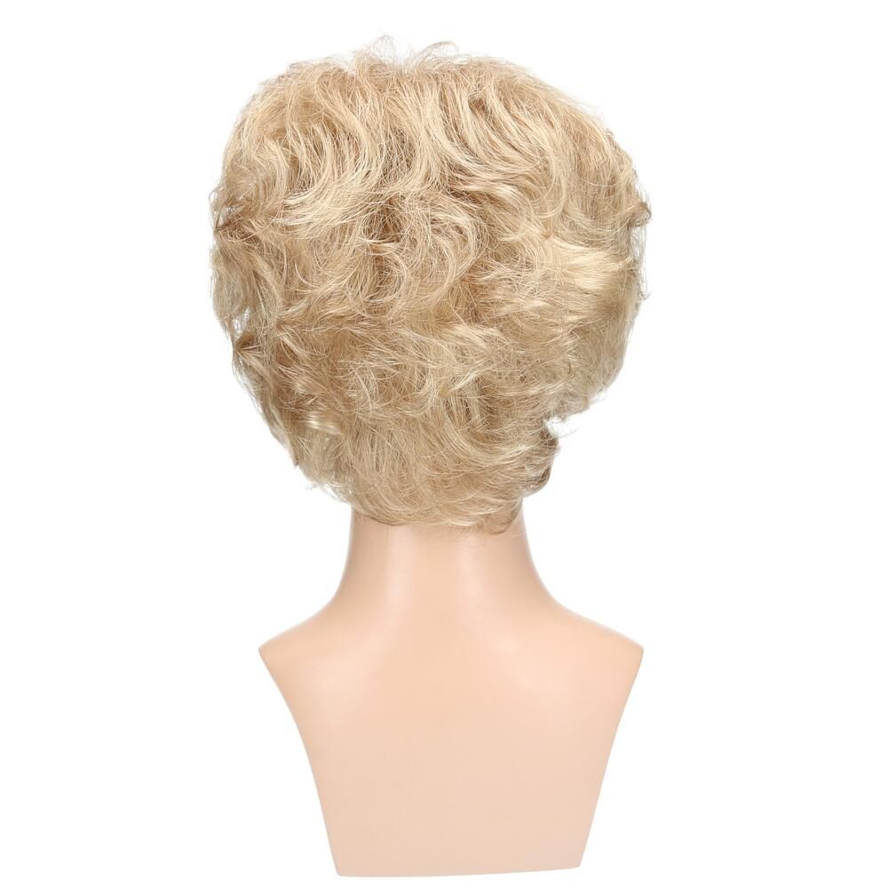 Perücke Iris von Lofty auf Büste. Blondes, kurzes Haar. Rückansicht.