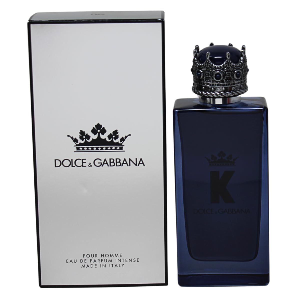 Blaue Flasche mit Kronenverschluss und weißer Verpackung. Logo 'K' und DOLCE & GABBANA. Verpackung mit Logo und Text.