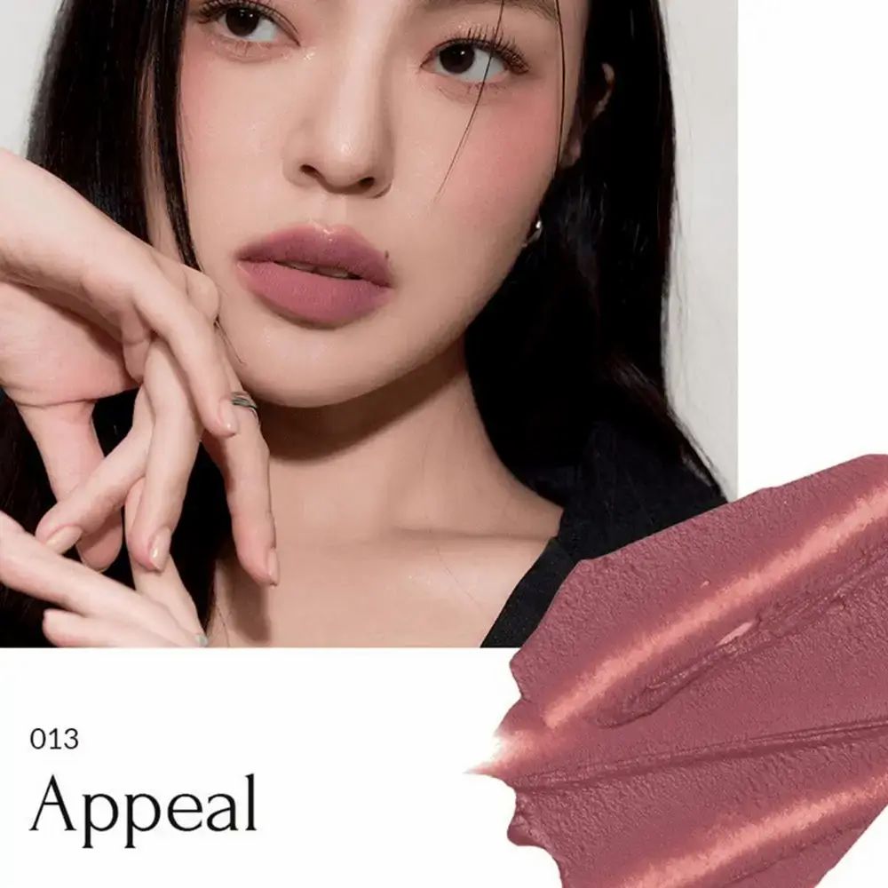 Lippenfarbe 013 Appeal auf Lippen und als Farbmuster. Text: Appeal. Farbton: Rosa-Mauve.