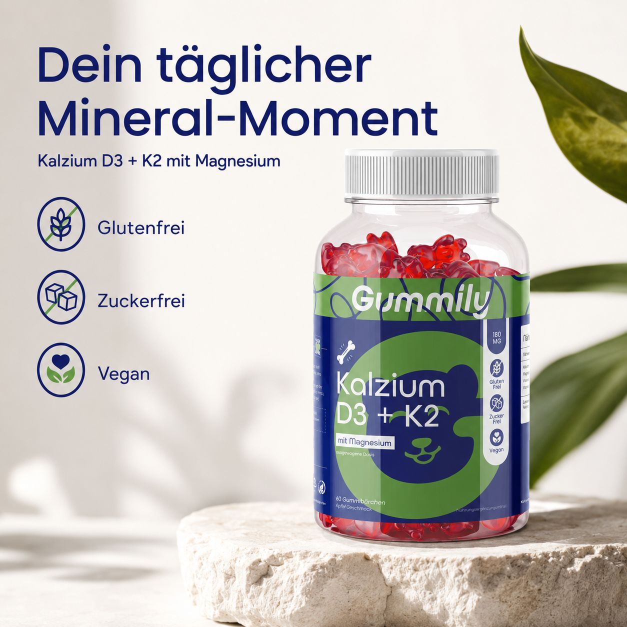 Gummily Kalzium D3+K2 Glas neben Blattwerk, mit Icons für glutenfrei, zuckerfrei, vegan.