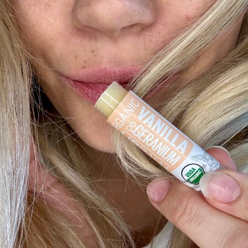 Alteya Organics Lippenbalsam mit Vanille und Muskat