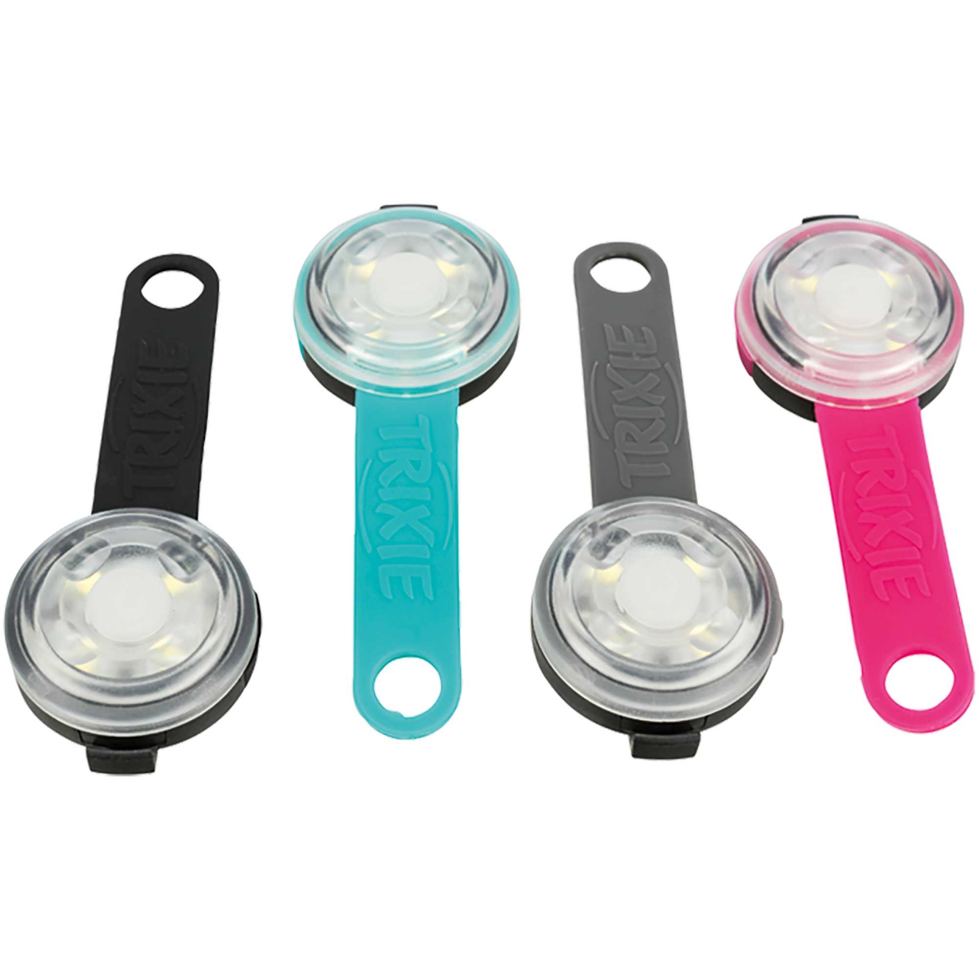 Vier LED-Blinklichter in Schwarz, Türkis, Grau und Pink. Jedes hat einen runden Leuchtkörper und einen Silikonriemen mit dem Markennamen.