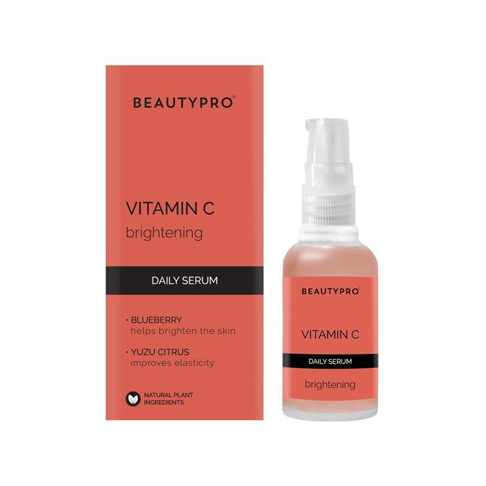 Beautypro Vitamine C serum. Fles en verpakking. Opschrift: Vitamin C, Daily Serum, brightening. Natuurlijke ingrediënten.