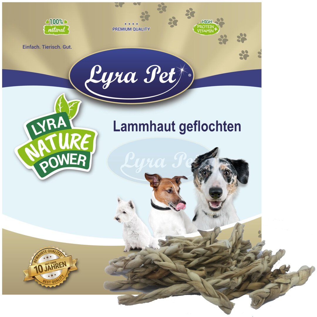 Beutel mit Lyra Pet Lammhaut geflochten. Produkt und Hunde abgebildet. Text: Lyra Nature Power, 10 Jahre Qualitätsgarantie.