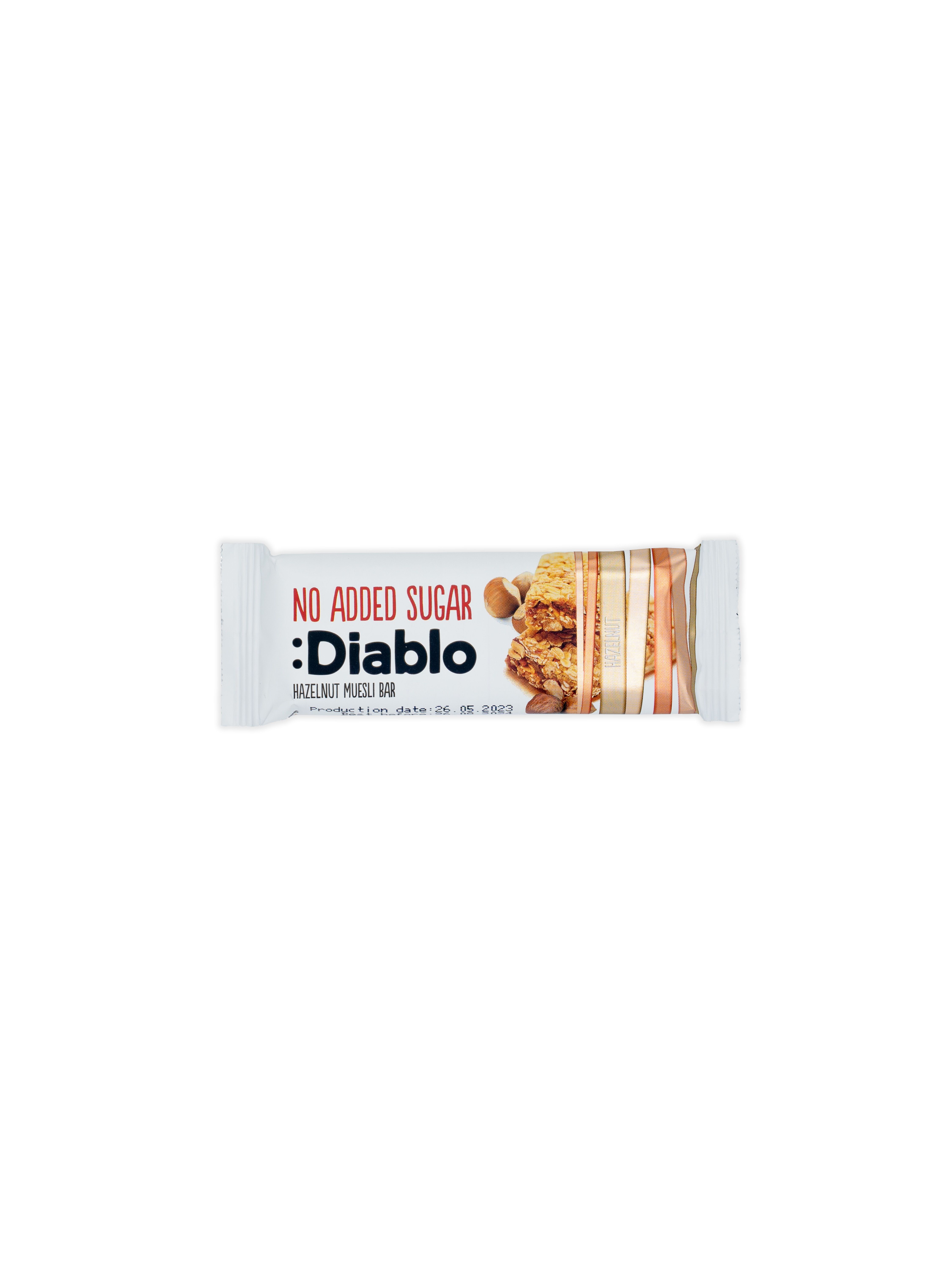 Verpackte Müsliriegel. Aufschrift: NO ADDED SUGAR :Diablo. Haselnuss Müsli Riegel. Produktbild mit Nüssen.
