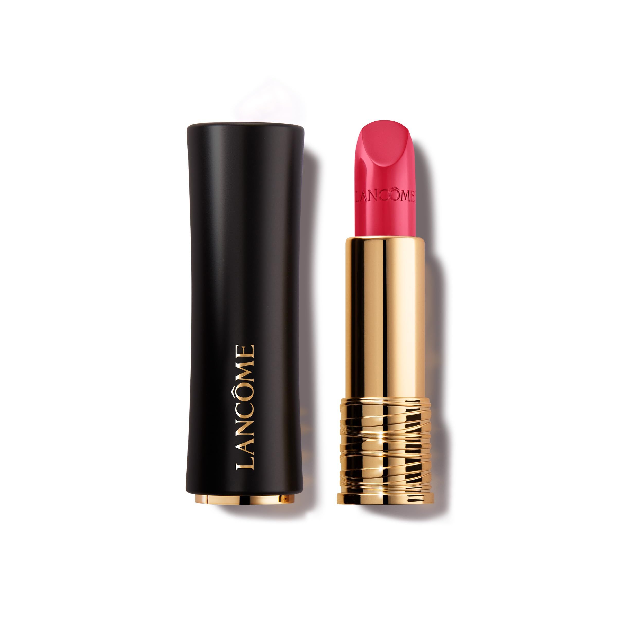 Lippenstift, geöffnet, mit schwarzer Hülle und goldfarbenem Gehäuse. Der Lippenstift ist pink. Der Markenname Lancôme ist auf der Hülle zu sehen.