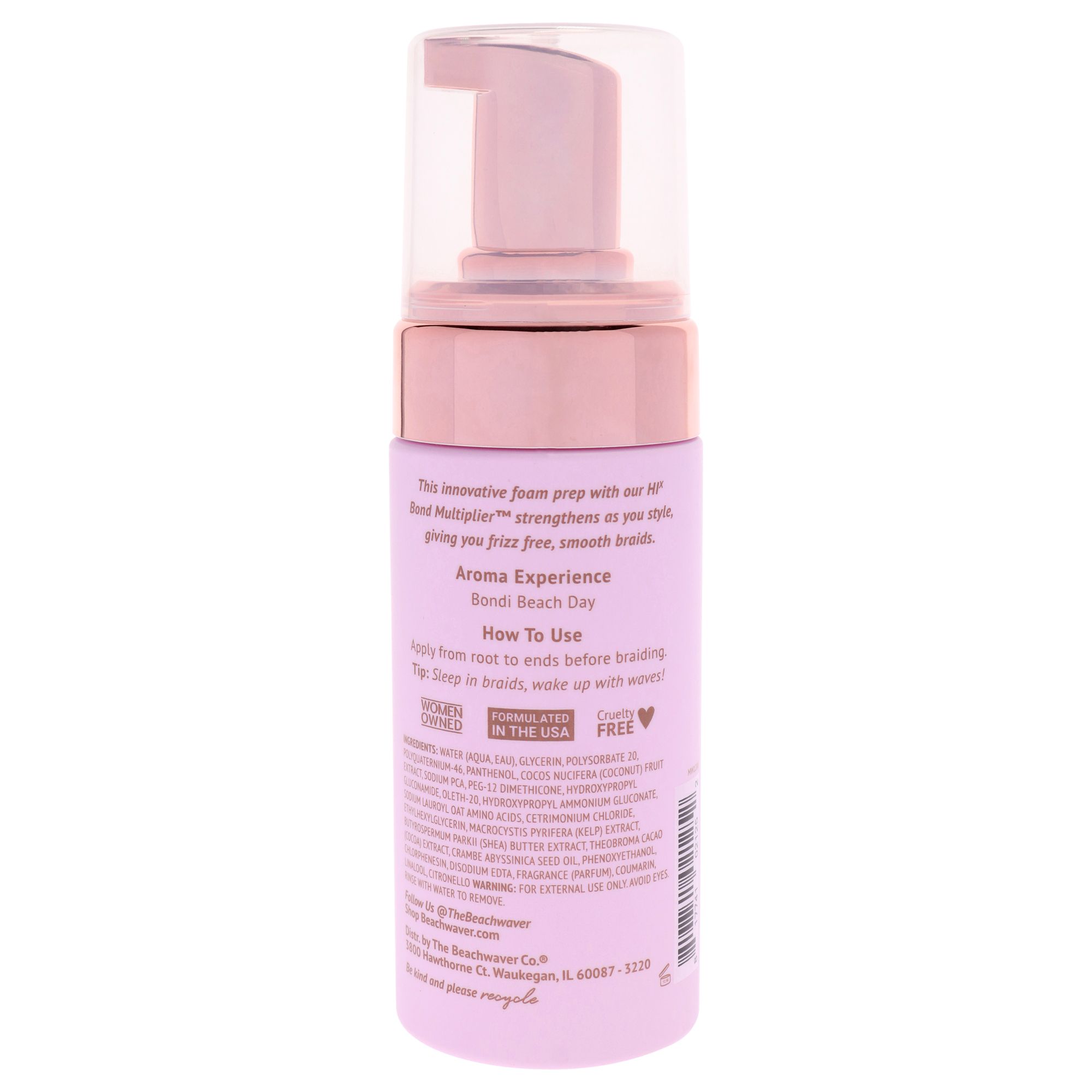 Rosa Pumpspender mit hellviolettem Etikett und silbernem Kragen. Enthält Haarpflegeprodukte.