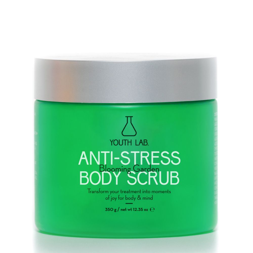 Grüner Tiegel mit silbernem Deckel. Aufschrift: YOUTH LAB Anti-Stress Body Scrub Blooming Garden. Gewicht: 350 g.